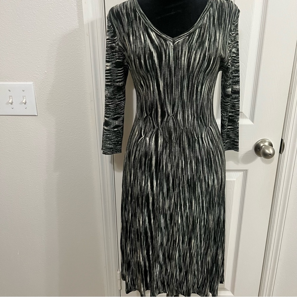 Black & white 3/4 sleeve sweater dress Connected Apparel small